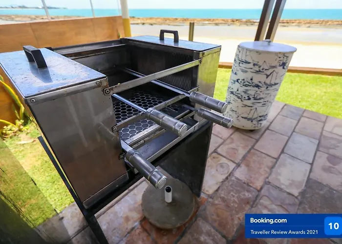 Casa A Beira Mar Com 4 Suites E Muito Conforto